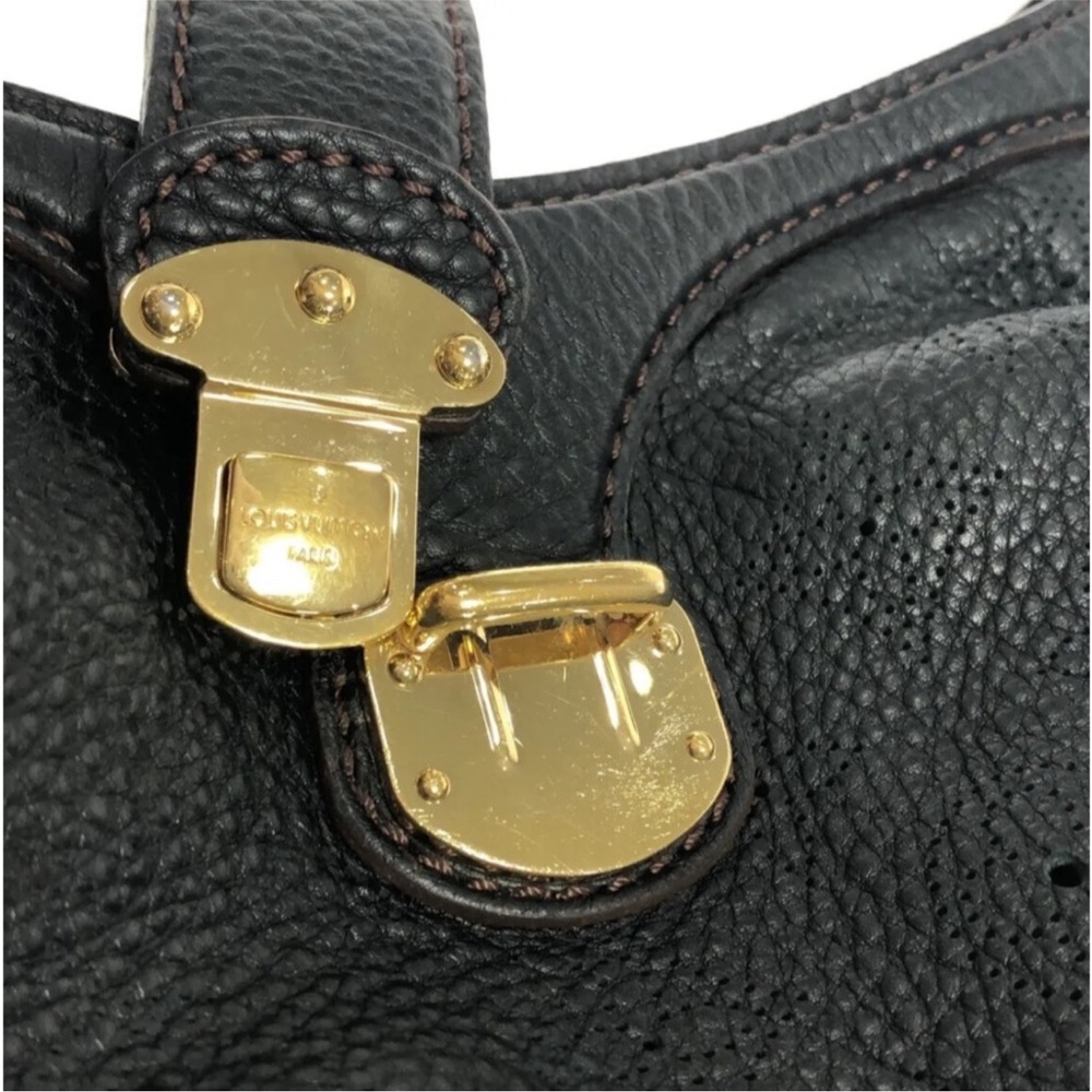 FLASH SALE🔥🔥LOWEST PRICE🔥NO OFFERS🔥LOUIS VUITTON MAHINA CROSSBODY W/COA💗💗💗💗 - Picture 11 of 12